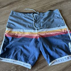 Men’s Quicksilver Shorts - Size XL
