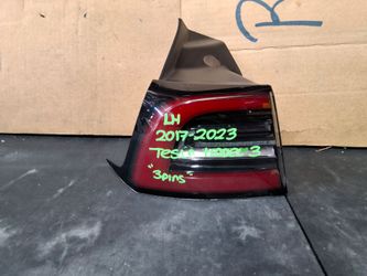 2017-2018-2019-2020-2021-2022-2023 TESLA MODEL 3 "3 PINS" LEFT SIDE TAIL LIGHT OEM USED #12612