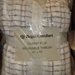 Regal Comfort Tawny Fox New In Package 50x70 Wearable Throw