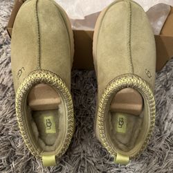 BNIB UGG Tazz II Slippers – Matcha Green – Women’s US 7 (Sold Out Online)