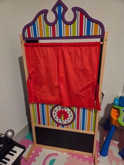 Melissa and Doug Deluxe Puppet Theatre