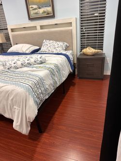 King/cali bed frame and headboard