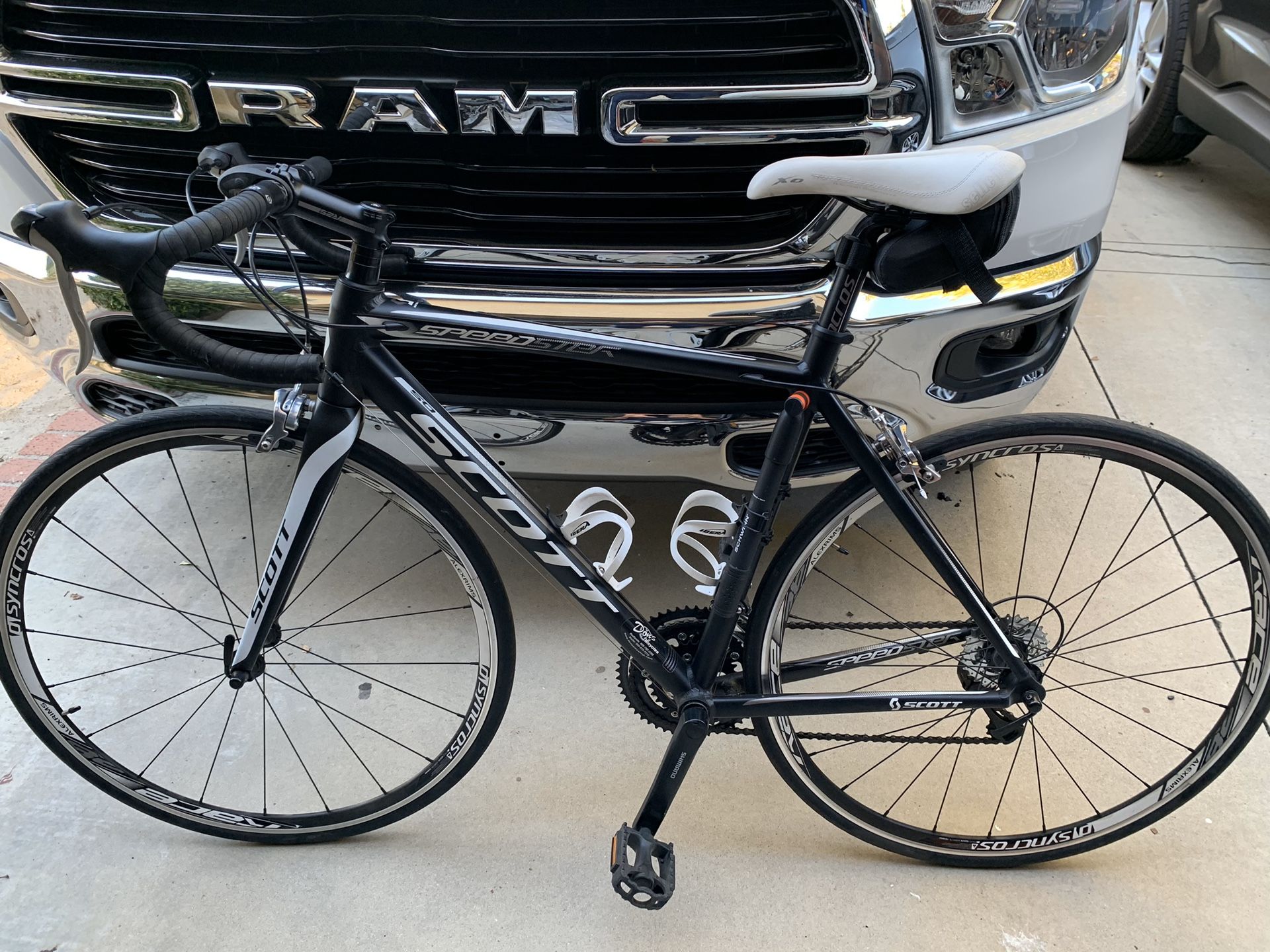 Scott Speedster 50 flat black and white mint Road Bike