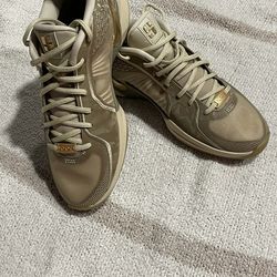 Nike Wmns / GS Sabrina 2 “Stronger Than Gold” (HF1799-200) – Tan/Gold