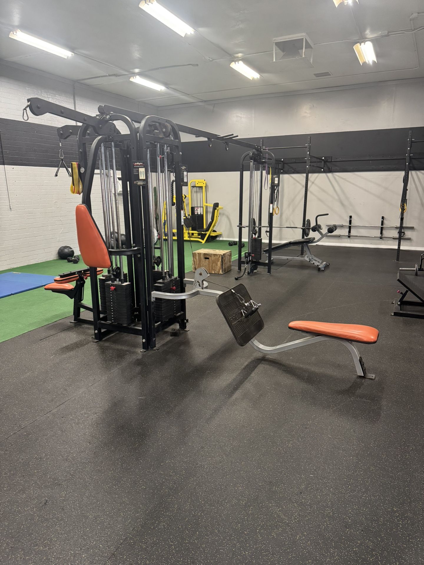 Pro Maxima Cable Cross / Hack Squat / Benches