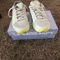 Ja Morant Size 4.5 Basketball Shoes $25