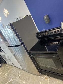 Black glass top stove