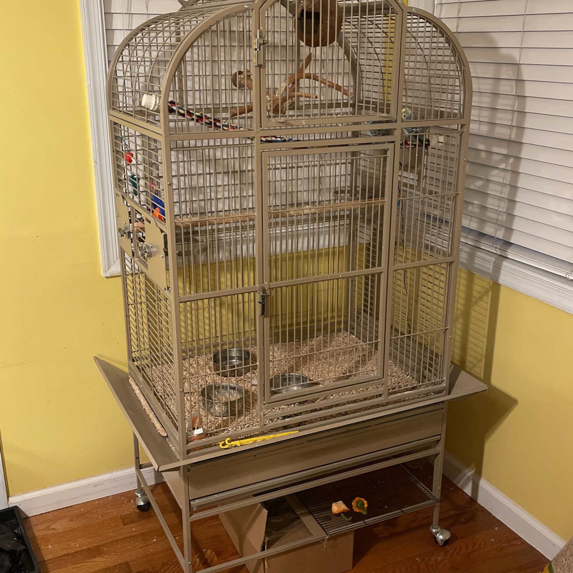 Large Bird Cage, Great Condition.