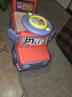 Ride on Bluey car