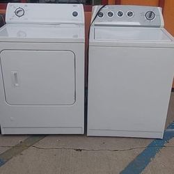 Whirlpool Washer And Gas Dryer Set For $445