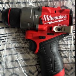 Milwaukee drill 