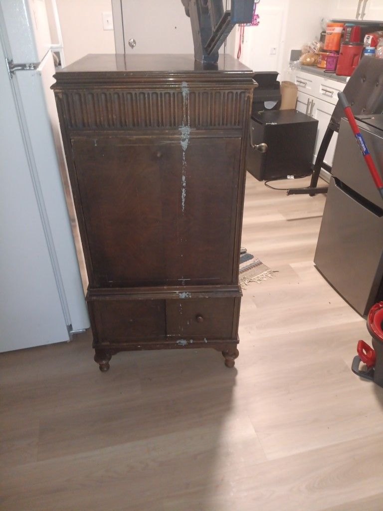 1920 Phonograph Solid Wood 