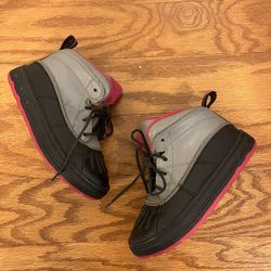 Nike Toddler Girl Size 8.5 ACG Waterproof Boots
