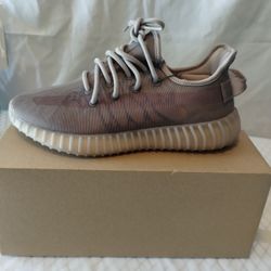 Cash Only! Adidas Yeezy Sneakers $200 Brand New 