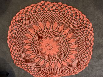 Round table cloth/mantel