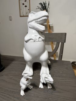 China T-Rex Cookie Jar And Salt/pepper Set