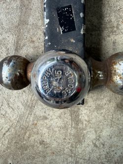 Triple towing ball