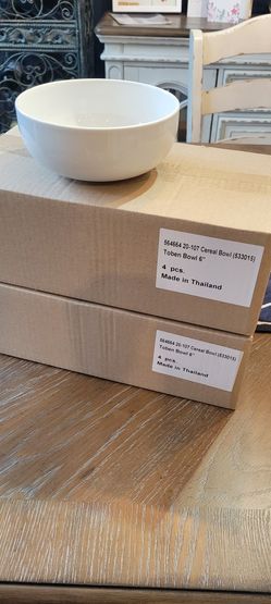 Crate And Barrel Set Of 8 Bowls