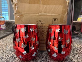 Holiday stemless glasses