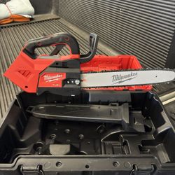 Milwaukee M 18 Fuel Chainsaw 14in