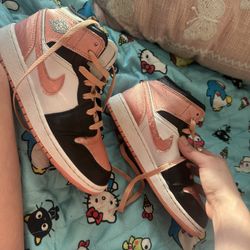 Used Air Jordans 1 Mid g’s 