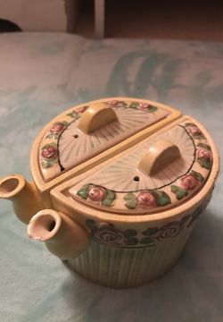 Cream and sugar holder