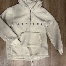 Supreme Pull Over Hoodie