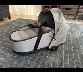 Yoyo NEWBORN BASSINET PACK
