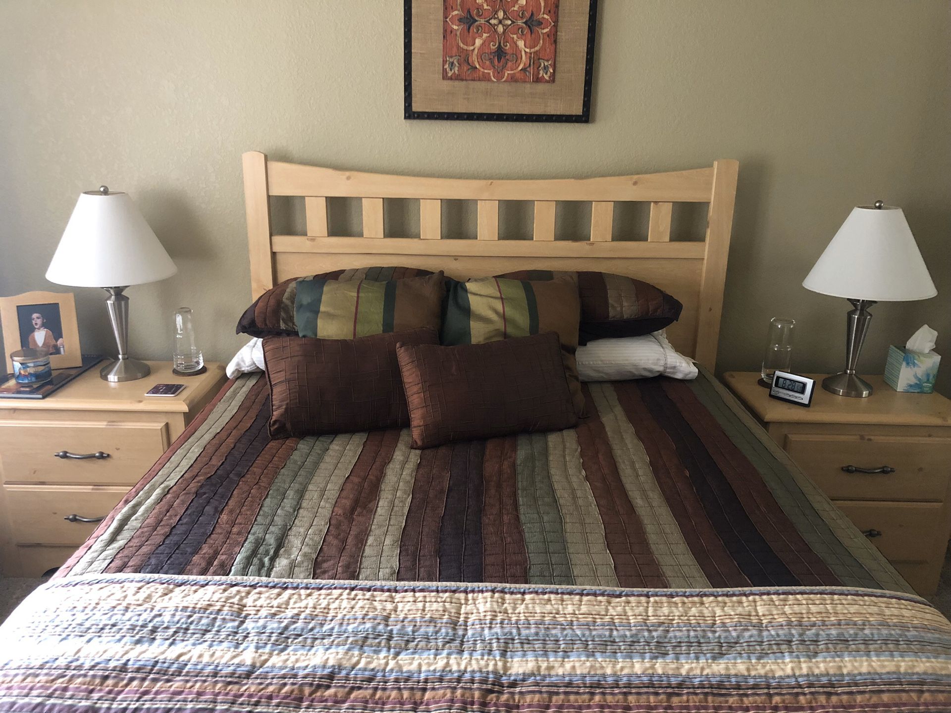 Bedroom set w/Queen mattress w/orthopedic motorized box spring
