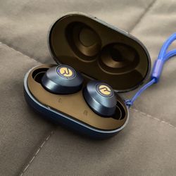  Raycon Earbuds