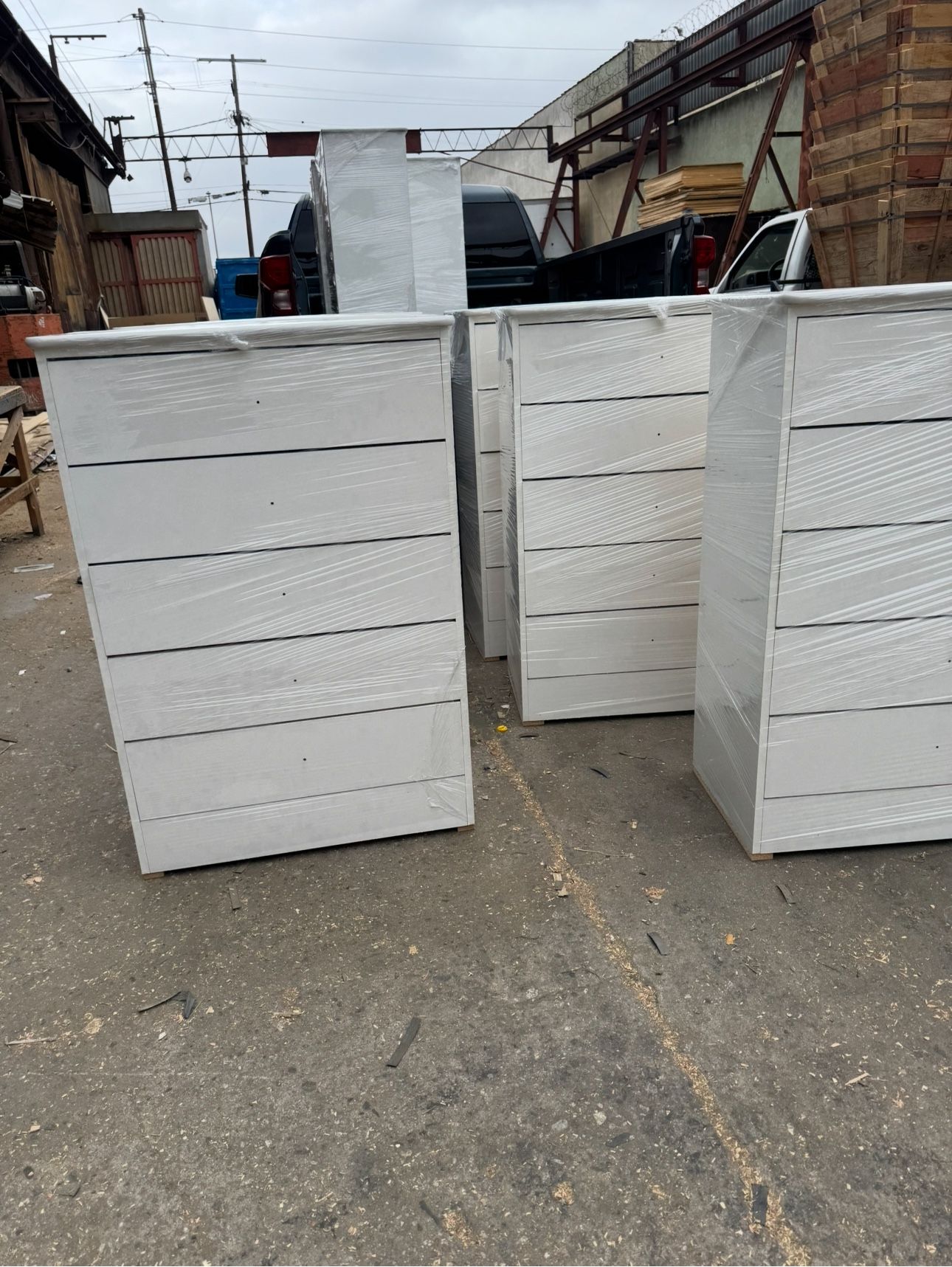White Dresser 5 Drawer 