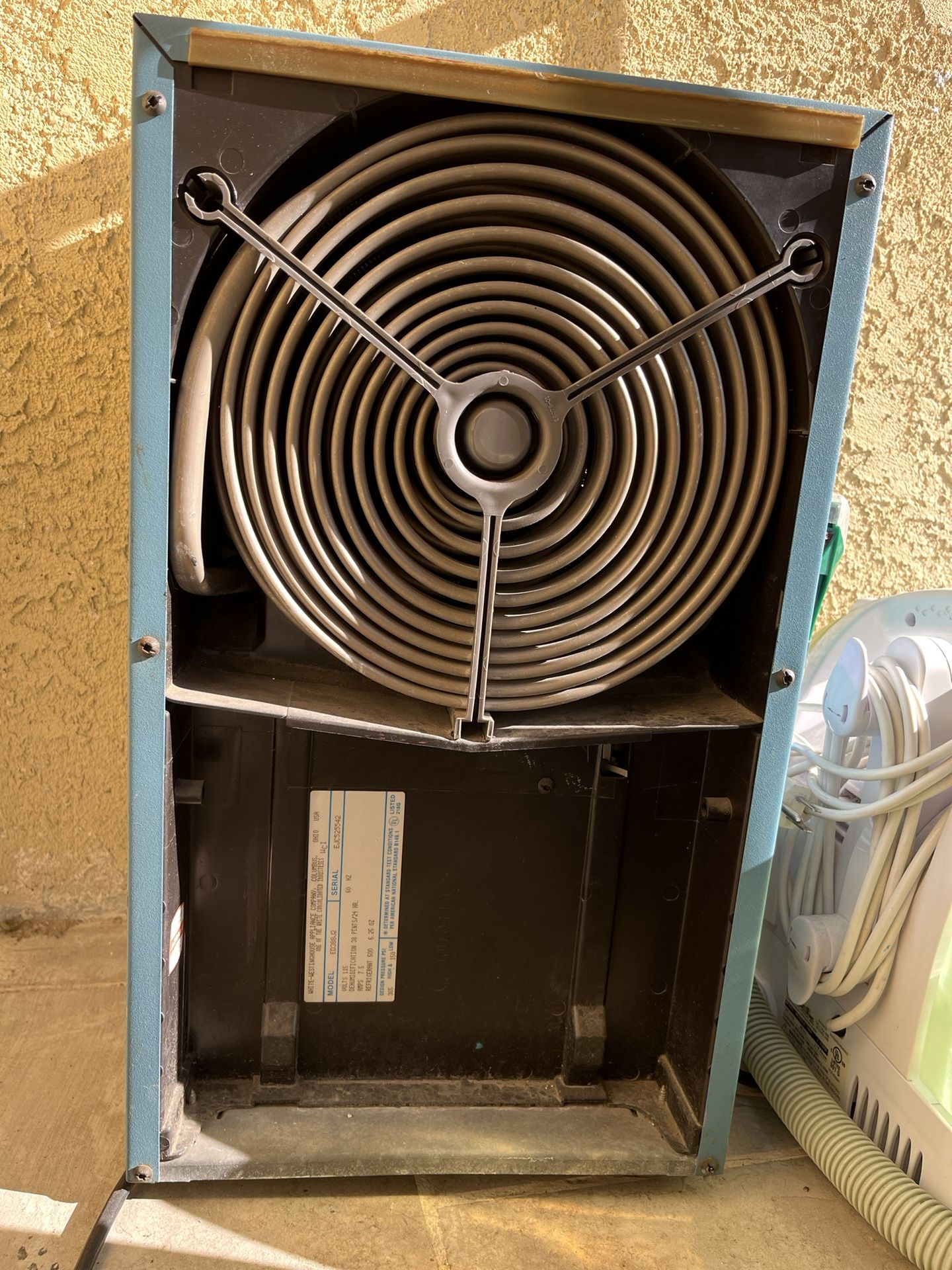 Green Dehumidifier Must Go Will Take First Reasonable Offer