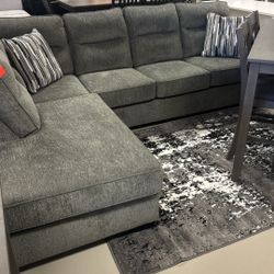 🎁 2PC Sectional 👌🏼