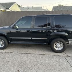1999 Ford Explorer