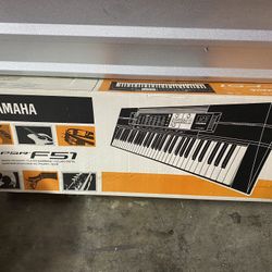 Yamaha PSR-F51 Digital Keyboard 