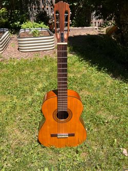 Classical guitar Franciscan Model 54 nylon string