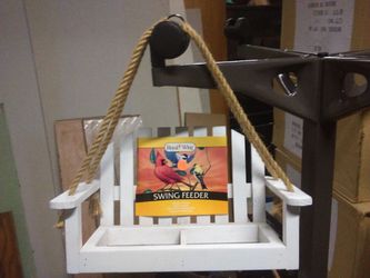 Wood swing bird feeder