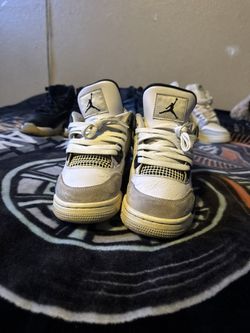 Jordan 4s