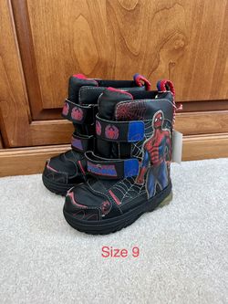 Kid’s Snow Boots, Size 9