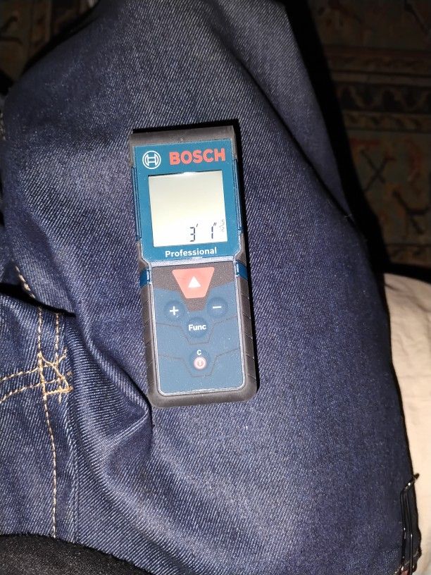 BOSCH Laser Rangefinder Model No. GLM40