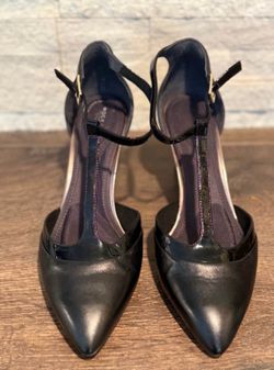 Rockport Total Motion Pointed Toe T-Strap Heel Black Women's Size 8—3” H Woman’s
