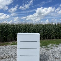 White Gorgeous 4 Drawer Dresser 