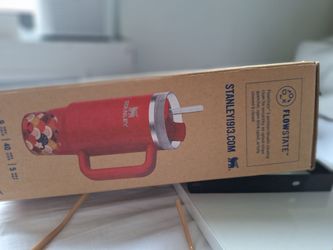 Stanley Tumbler  New in the box