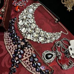 Beautiful Christmas Jewelry!