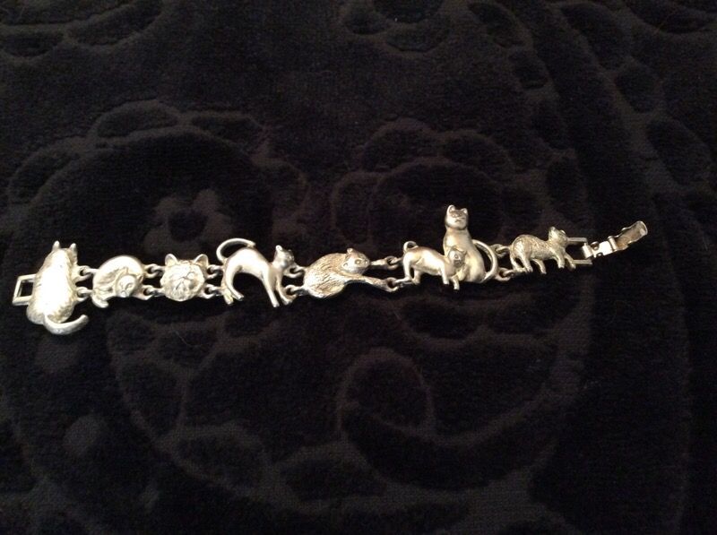 Cat bracelet