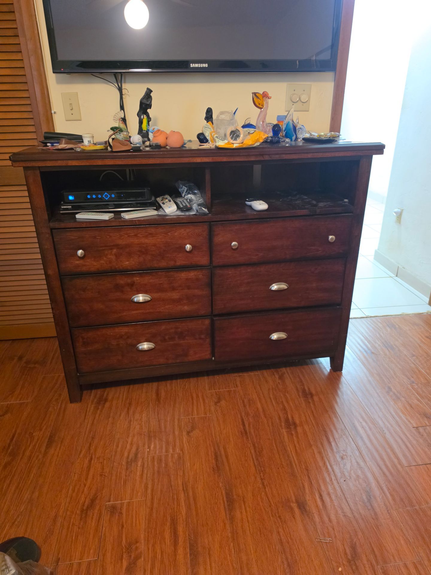 Medium bedroom dresser tv console wood