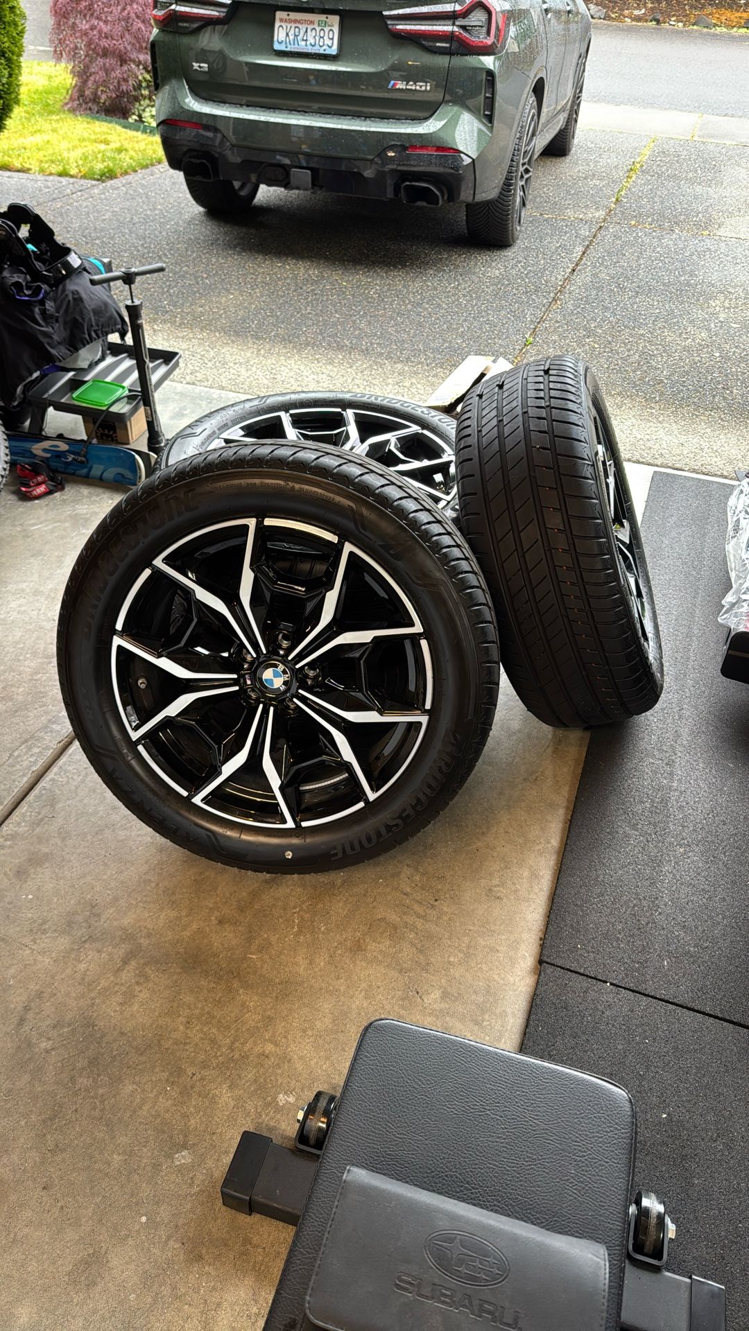 OEM BMW M887 19" Wheels + OEM Alenza 001 RFT Summer Tires (X3 X4 M G01 G02)
