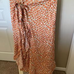 *NEW* Women’s Skirt-Size Large