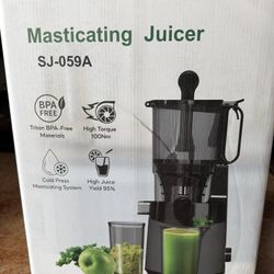 Brand New Juicer (Open Box) – Never Used – Complete Set