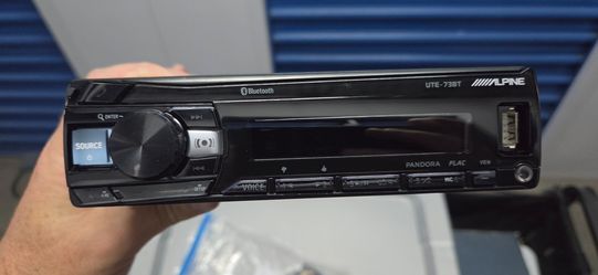 Alpine UTE-73BT Bluetooth Car Stereo Receiver